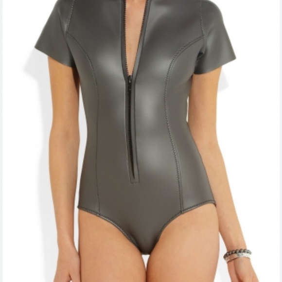 swimsuit icon
LISA MARIE FERNANDEZ The Farrah rubber neoprene swimsuitshopping - Picture 3 of 11